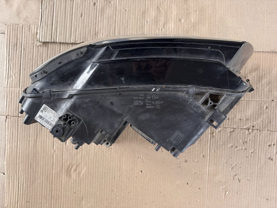 Фара  VW Tiguan 2