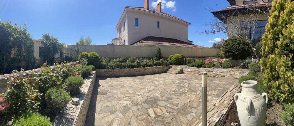 Хозяйский дом в Совиньоне