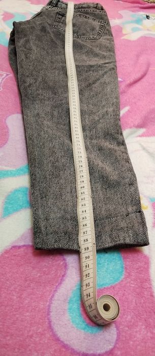 Джинси моми на дівчинку