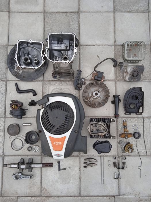 Б.У.Briggs Stratton запчастини двигуна газонокосарки,мотоблока,косарки