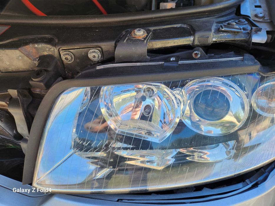 Audi A4 B6/B7 reflektory