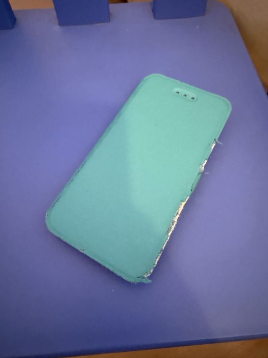 Iphone telefon z obudowa