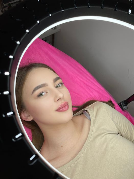 Збільшення губ , ботокс, косметолог