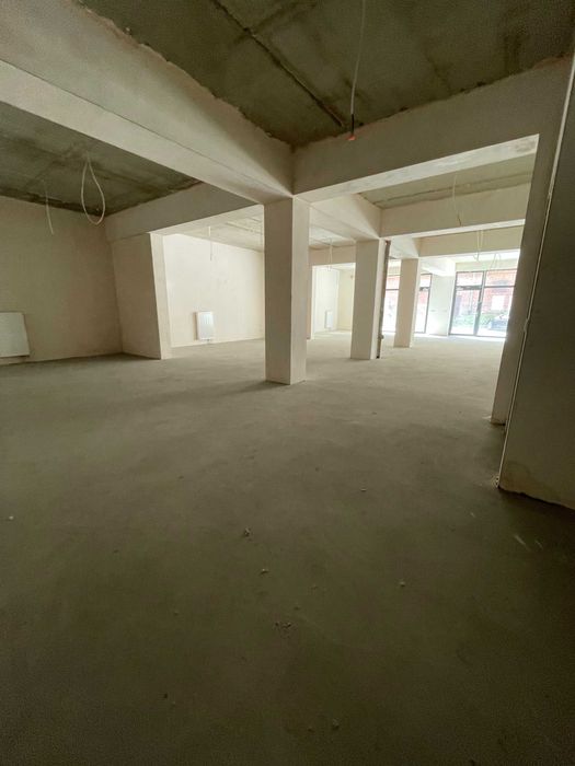 Neogcjuj cenę, duże witryny - biuro,gabinety lekarskie - 195,74 m2