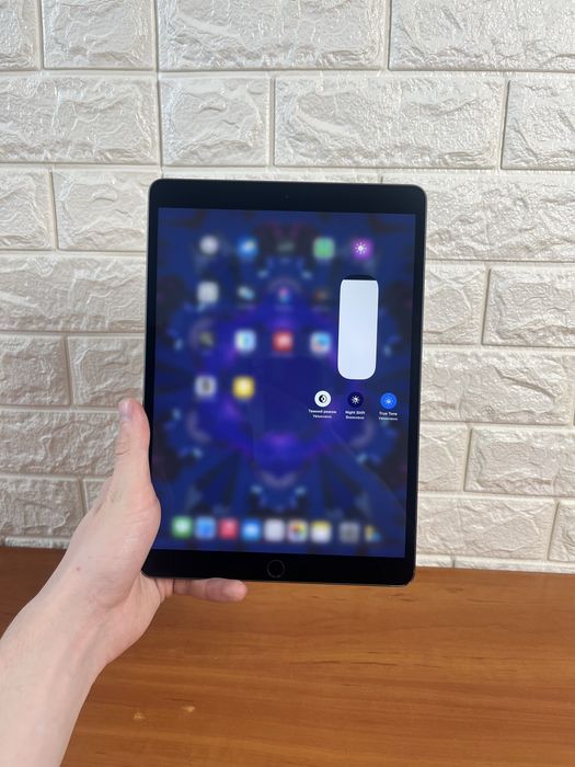 ipad air 3 64gb - купити планшети - Ціна на OLX.ua