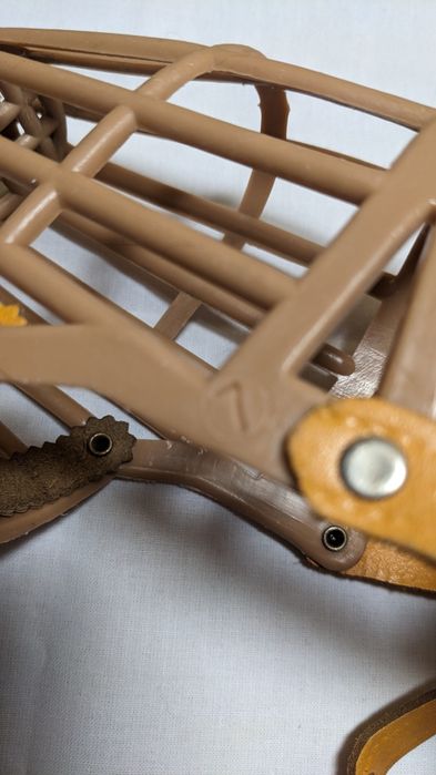 Намордник пластиковый б/у  для собаки
