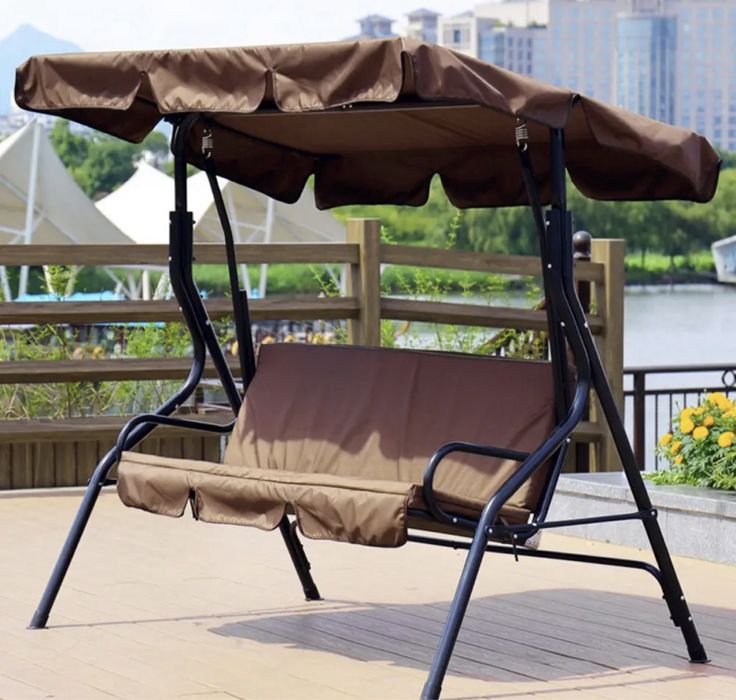 Садовая качель. Гойдалка садова з козирком. Качель