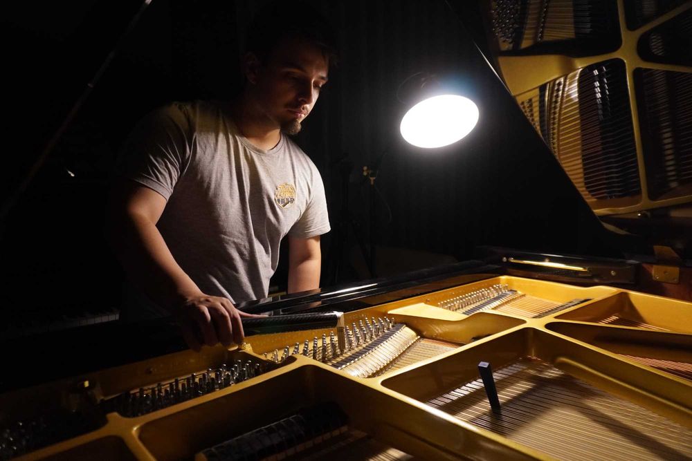 Técnico de pianos | Afinação, regulação, reparação e voicing