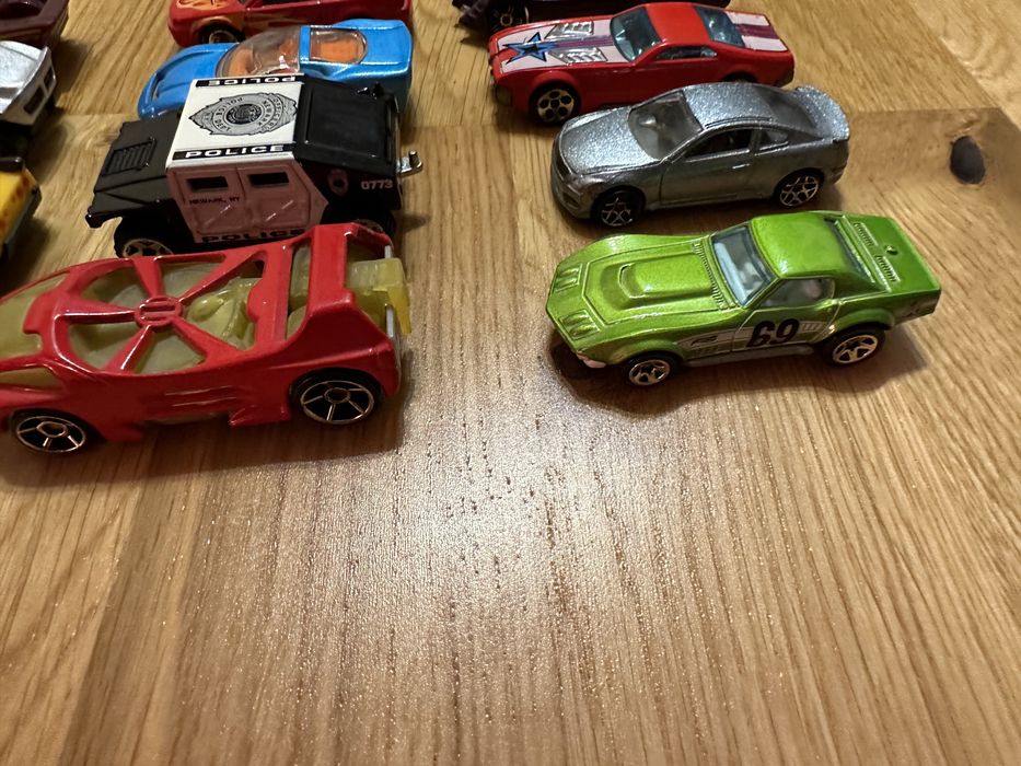 Коллекция машинок Hot Wheels