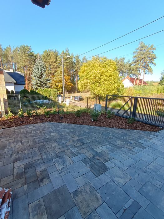 Ogrody koszenie wertykulacja rębak glebogryzarka ogrodzenia ogrodnik