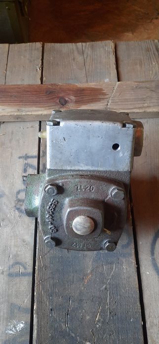 Pompa próżniowa ALFA-LAVAL, dojarka częsci