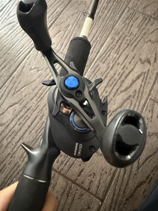 spszedam mutiplikator z węndką  castingowo