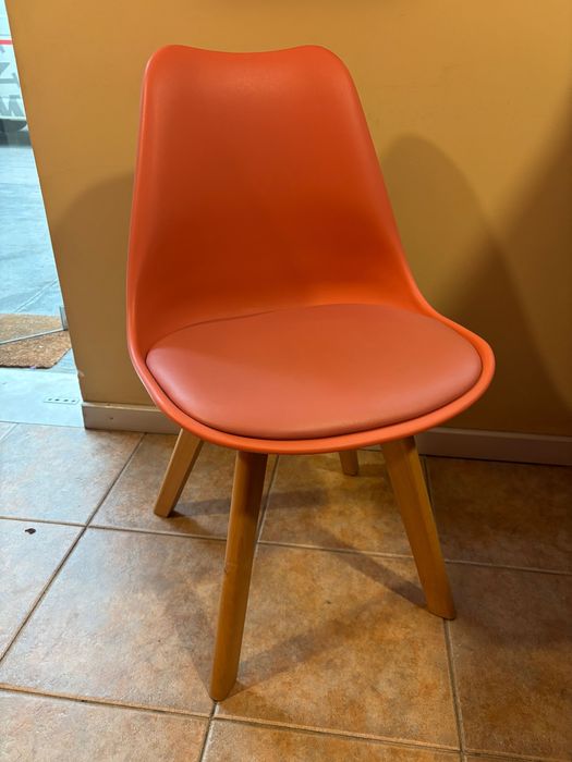 Cadeiras escandinavas