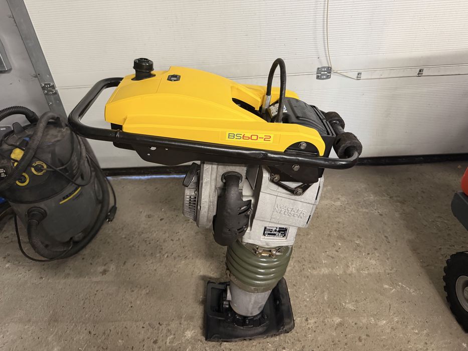 Skoczek stopa wibracyjna ubijak WACKER BS 60-2 (32) rok 19