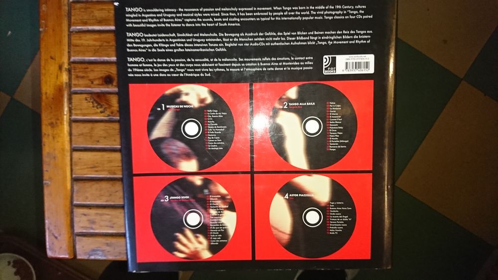 Книга с CD Танго"Мелодии и движения в Буаэнос Айросе". e.a.r BOOKS.