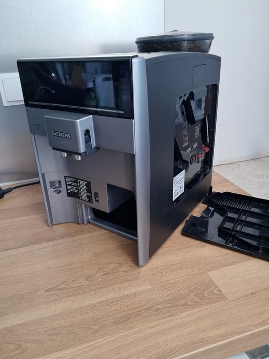 Ekspres do kawy ciśnieniowy Siemens EQ.6 plus s100 - zadbany i serwisowany