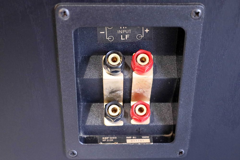 Kef Q-60 Colunas 100watts + suportes Standesign