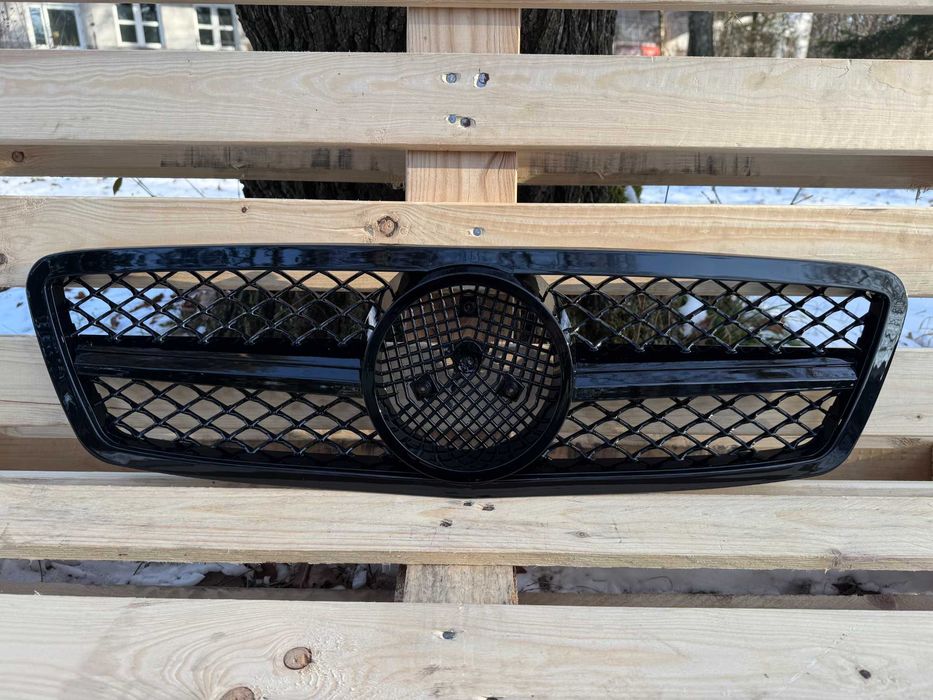 Grill Atrapa Mercedes W203  C-Class 00-07 Styl AMG BLACK