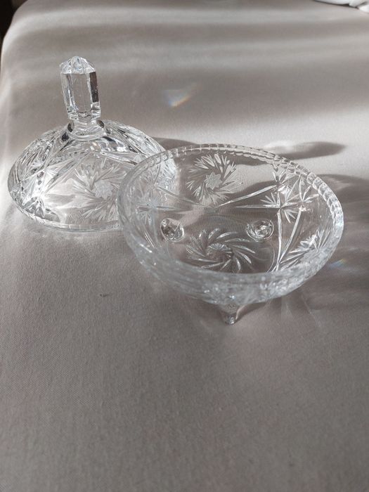 Kryształowa cukierniczka