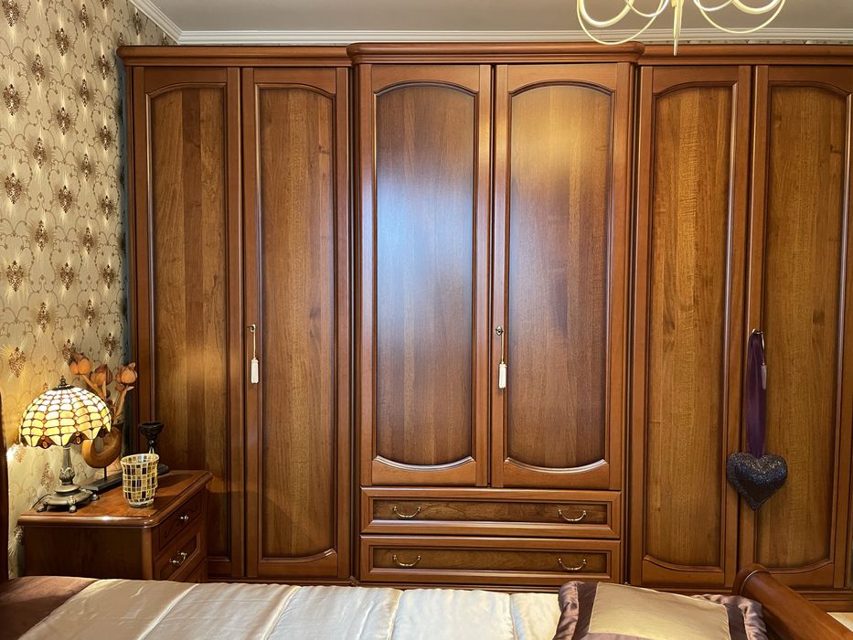 Квартира 3 кімнатна в центрі міста + гараж