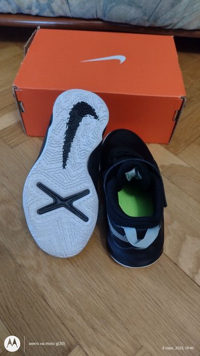 Дитячі кросівки Nike, 28, 30