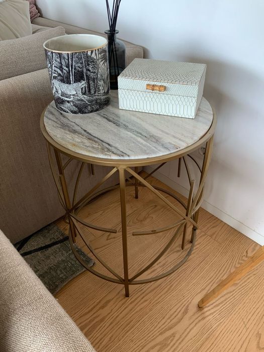 Mesa de apoio redonda em mármore e dourado, 50 cm