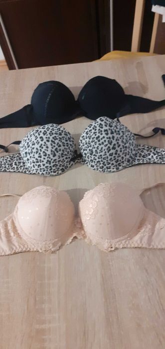 Biustonosz      34/75b