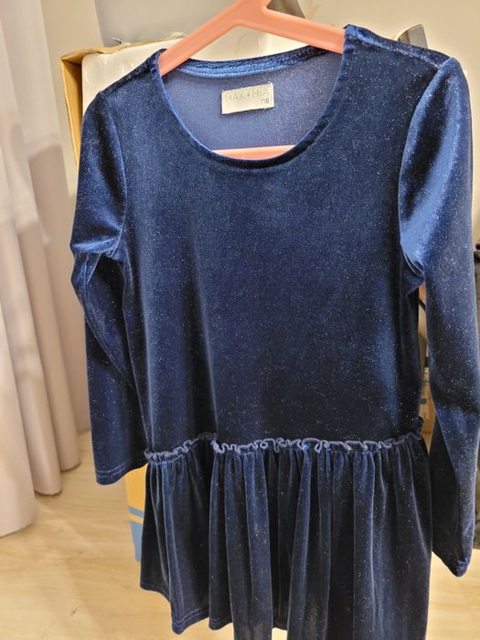 Sukienka welurowa 5 10 15 roz  116