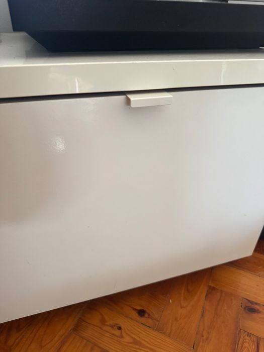 Móvel de TV branco BYÅS da IKEA
