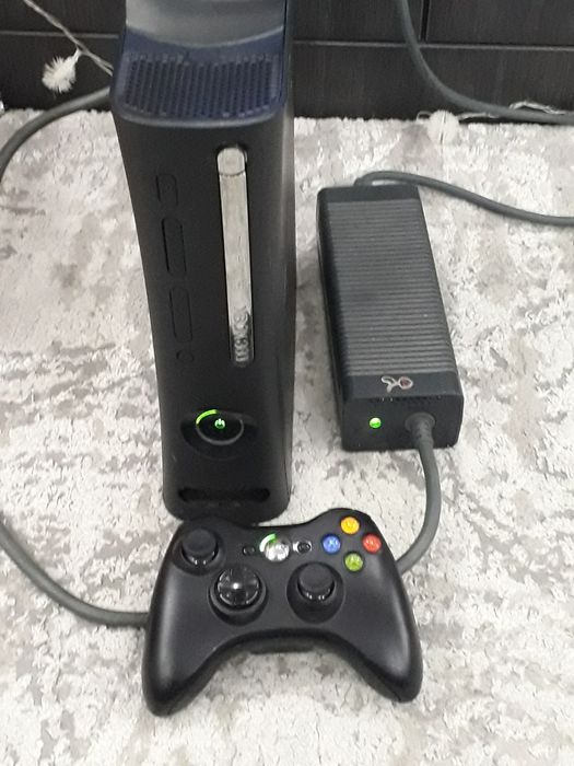 Приставка X-box 360 ,120GB.