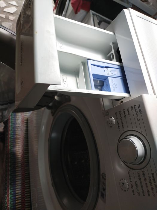 Máquina de lavar roupa LG direct drive 9kg