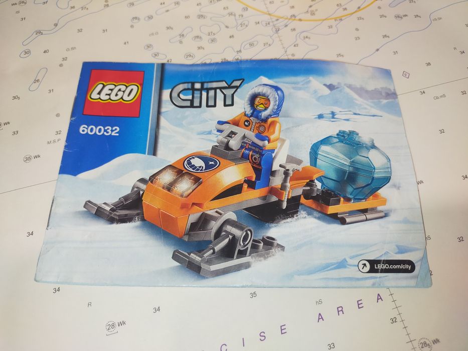 LEGO 60032 Arctic snowmobile