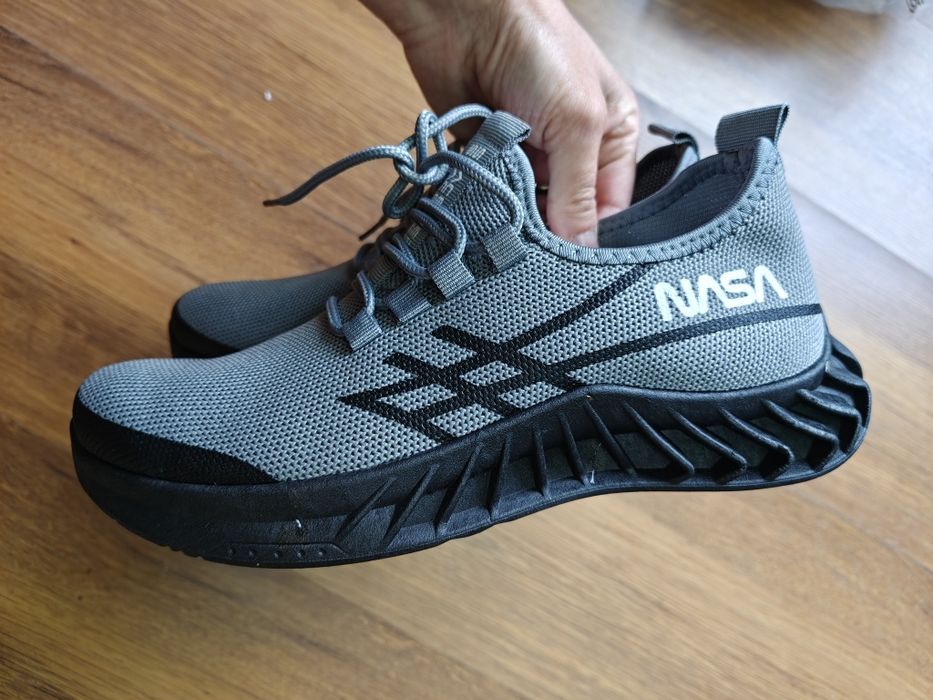 Buty sportowe NASA 40
