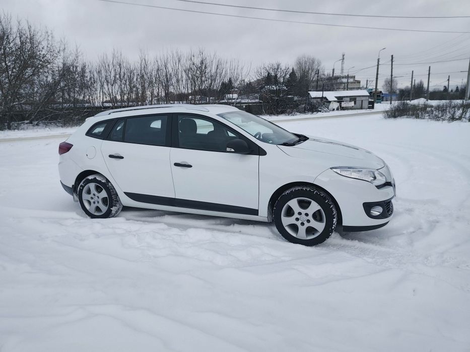 Продам Renault Megane 3 1.6 2012 универсал
