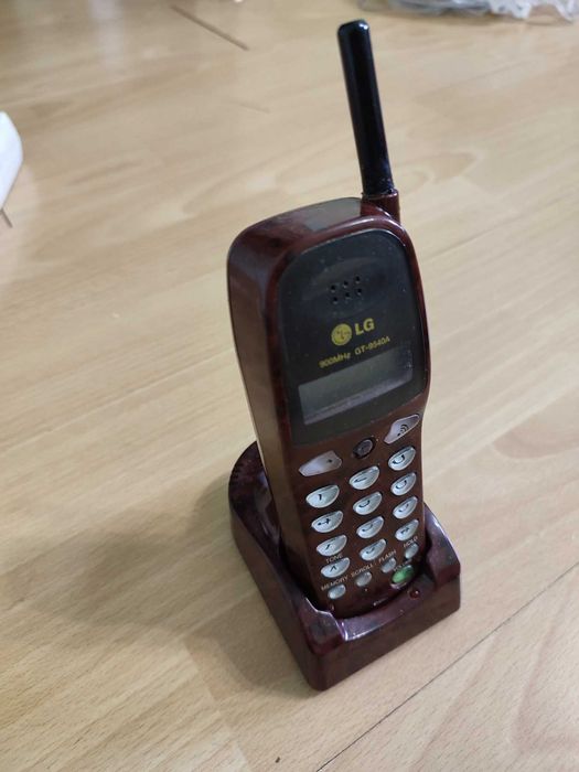 телефон база трубка\2 зарядки\Корея\LG GT 9540A в коробке стационарный