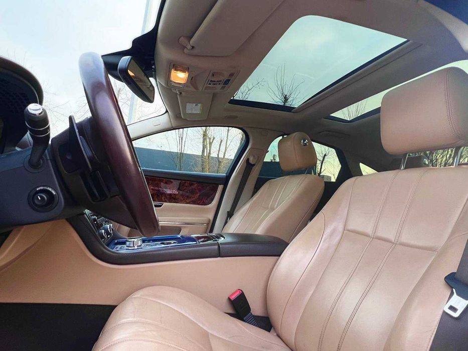 Продам Jaguar XJ 2013 - 3.0 бензин RWD Premium - відмінний стан