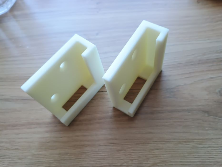 Uchwyt na tablet do ściany