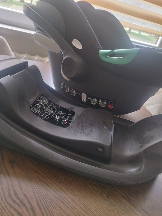 Cybex fotelik samochodowy z bazą