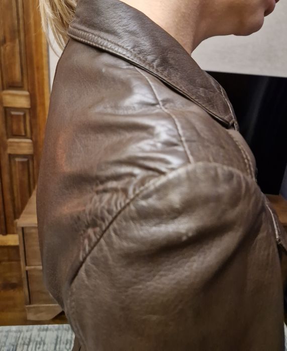 Шкіряний піджак з дуже м'якої шкіри