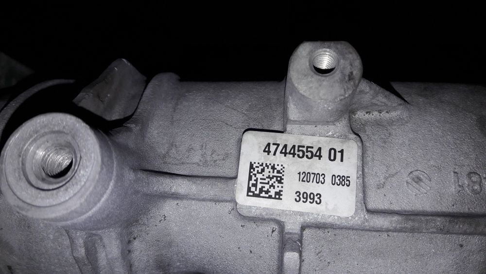 Kolektor ssący N57D30C 381kM
