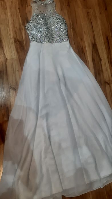 suknia z cekinową górą