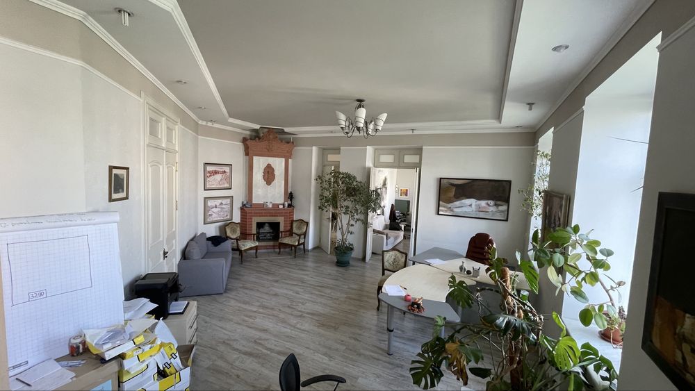 Оренда офісу 125 кв.м,4 каб.,по вул.Межигірській біля метро на Подолі