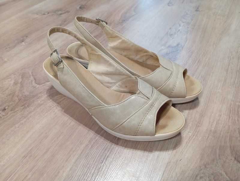 Buty sandały beżowe r. 39 25,5 cm