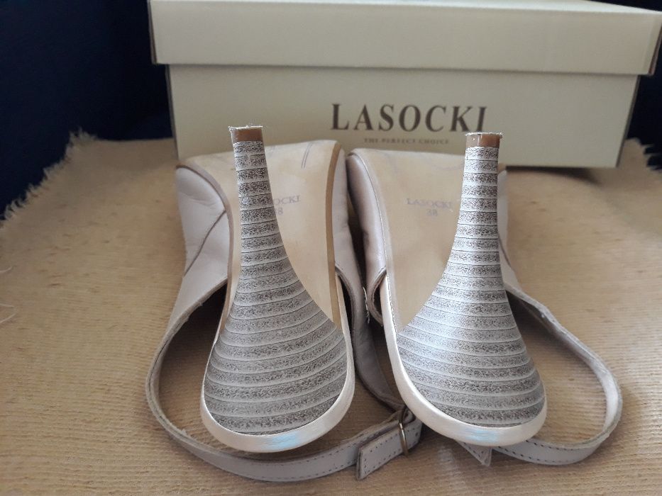 Sandałki na obcasie rozm.38