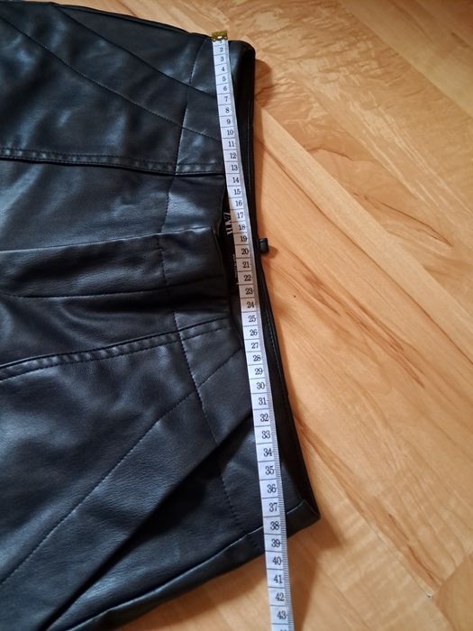 Szerokie spodnie Zara skórkowe ocieplane