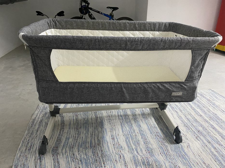 Berço “next to me” marca BABY GO