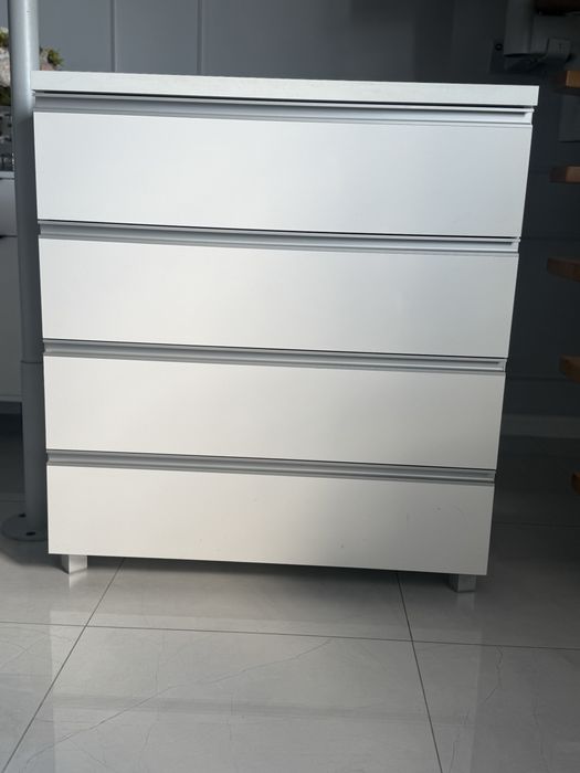 Komoda +2 szafki nocne biały połysk Aga