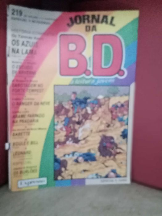 Oito revistas coleccionáveis, do jornal da BD