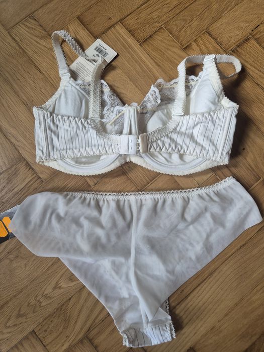 Komplet bielizny stanik 70F & figi M nowy z metkami