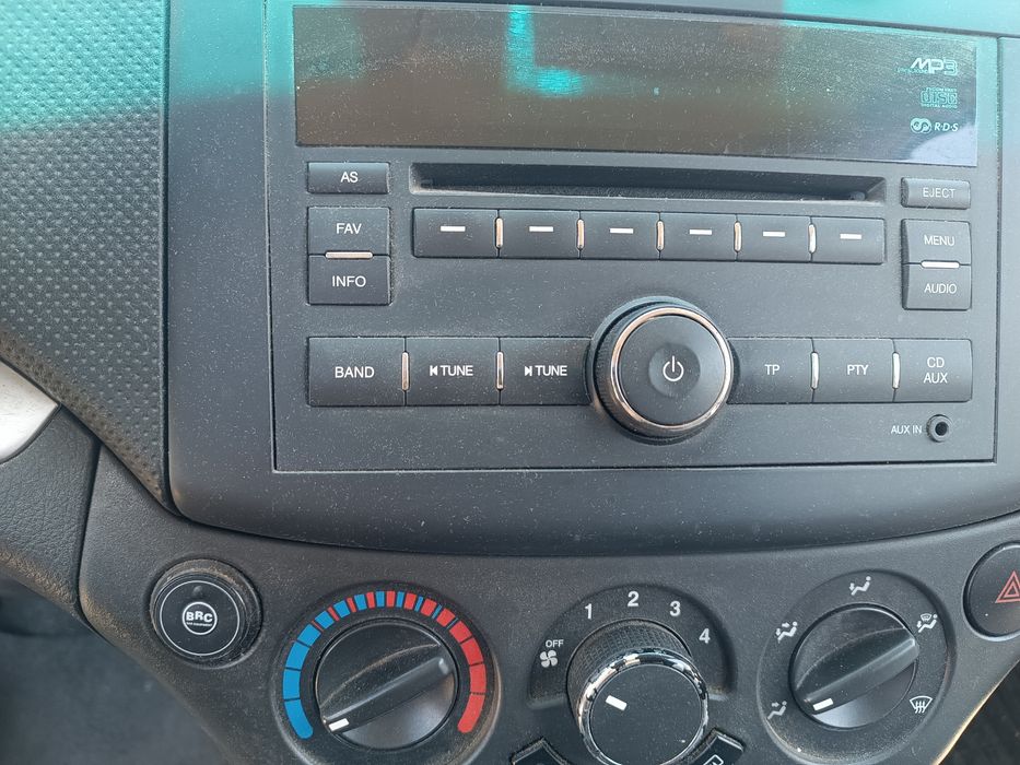 Carro a Gasolina / GPL Económico